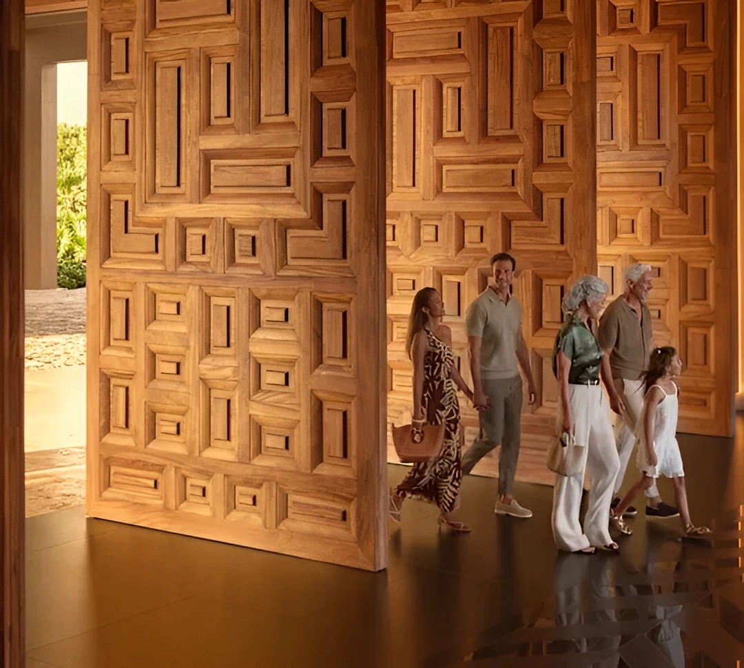 Family arriving to the hotel